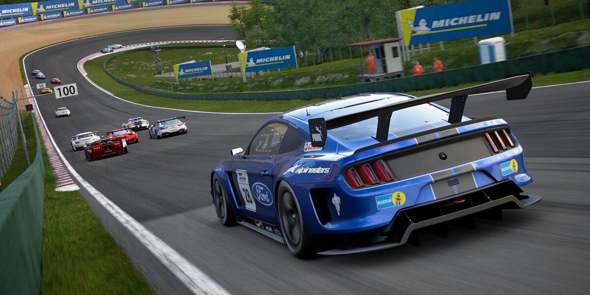 Gran Turismo 7 racing